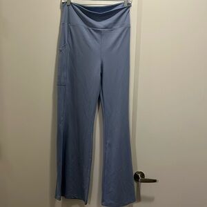 Lou & Grey Flared Leggings